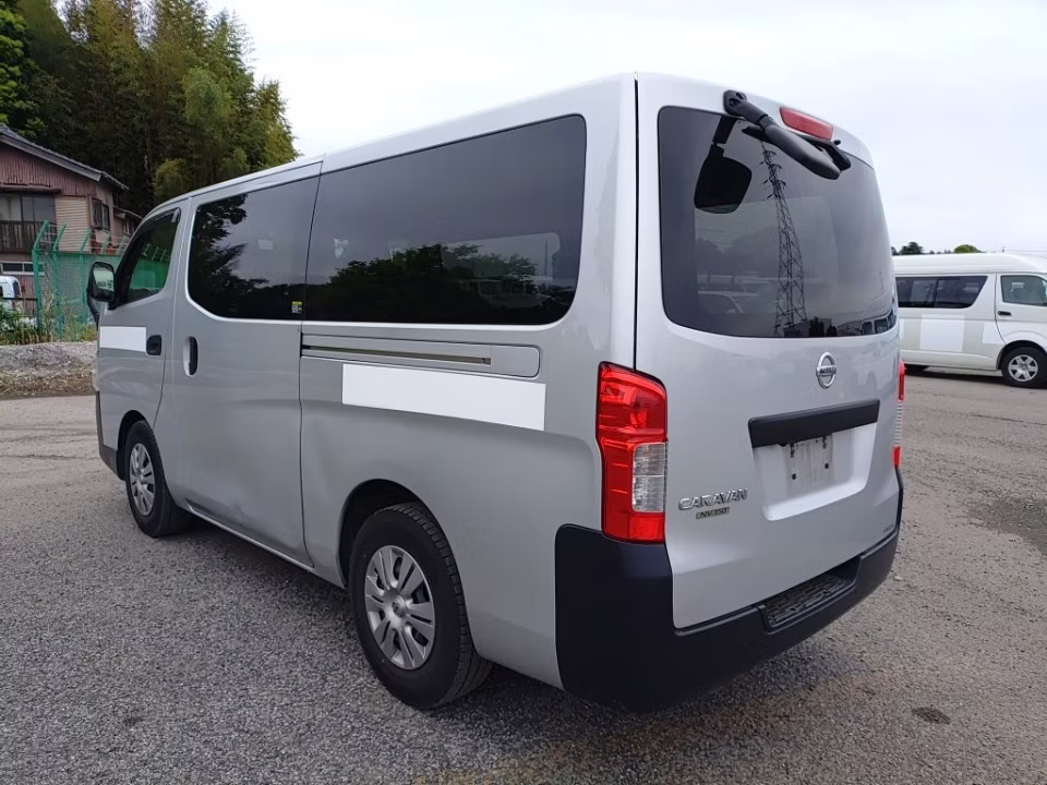 NISSAN NV350 CARAVAN