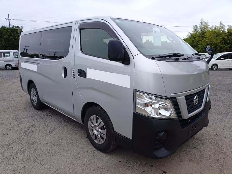 NISSAN NV350 CARAVAN