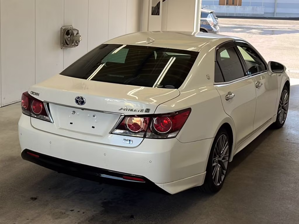 TOYOTA CROWN