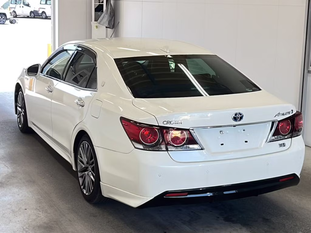 TOYOTA CROWN