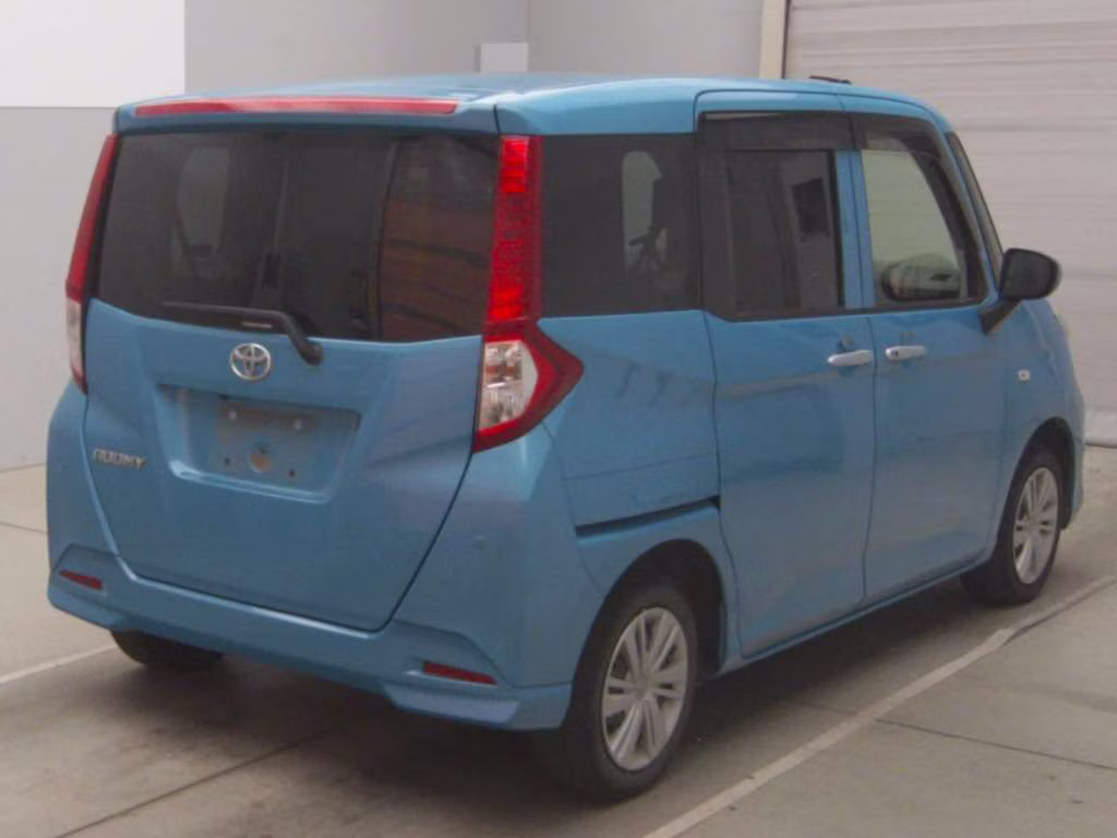 TOYOTA ROOMY