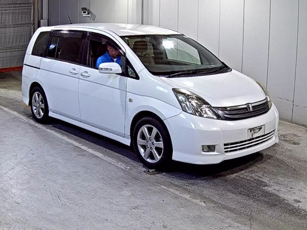 TOYOTA ISIS