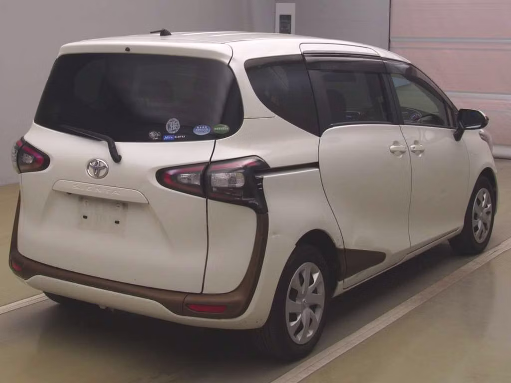 TOYOTA SIENTA