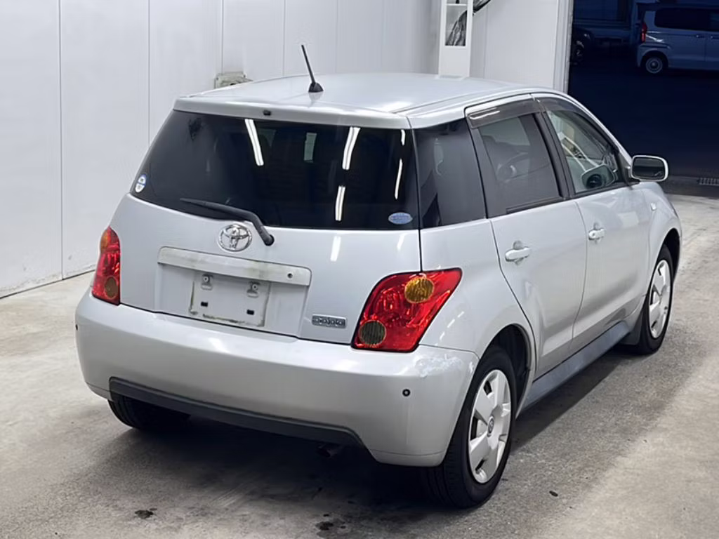TOYOTA IST