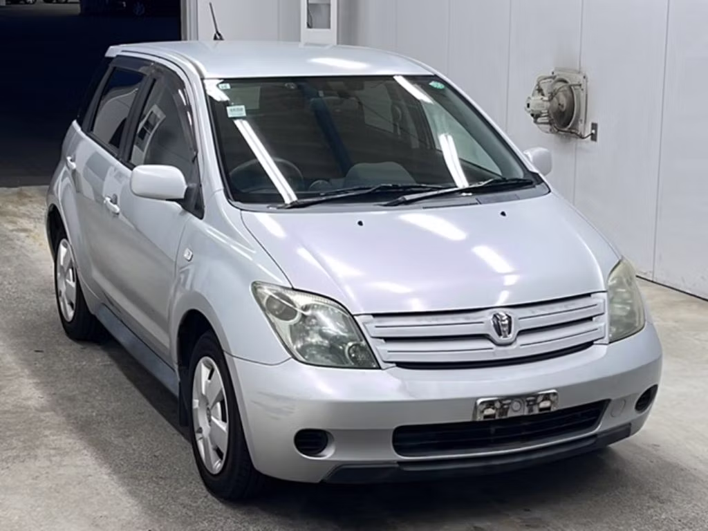 TOYOTA IST
