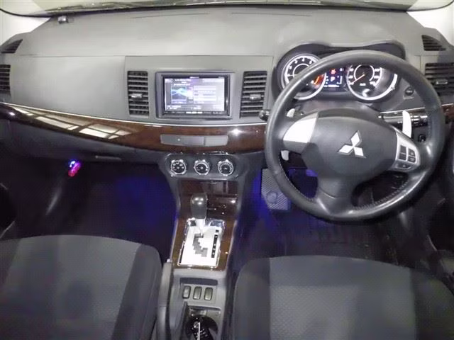 MITSUBISHI GALANT FORTIS
