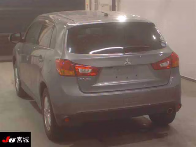 MITSUBISHI RVR