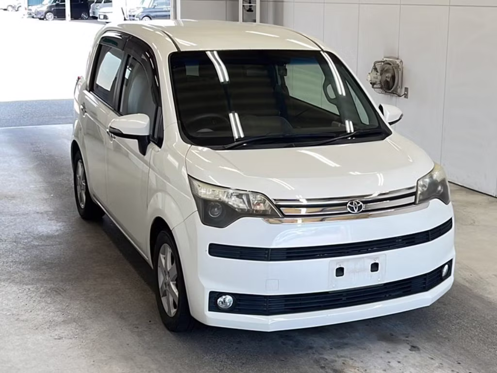 TOYOTA SPADE