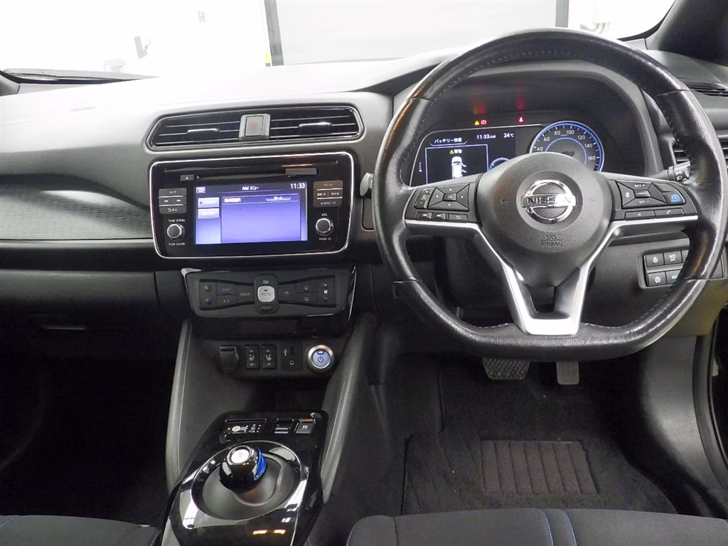 NISSAN LEAF