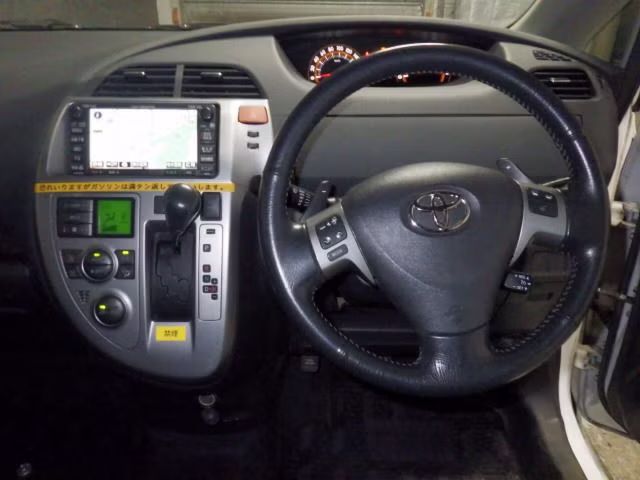 TOYOTA RACTIS