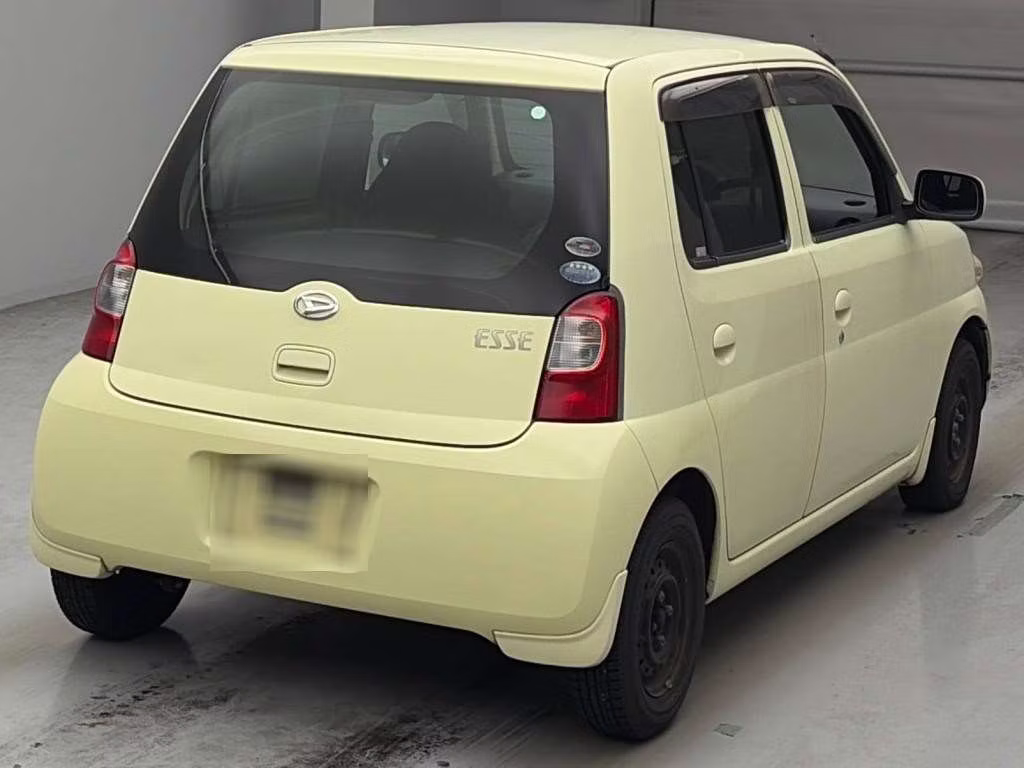 DAIHATSU ESSE