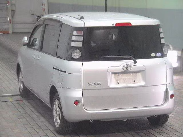 TOYOTA SIENTA