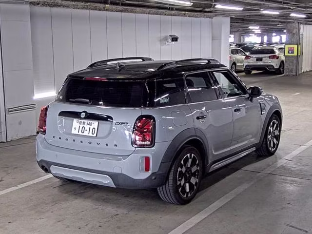 MINI CROSSOVER
