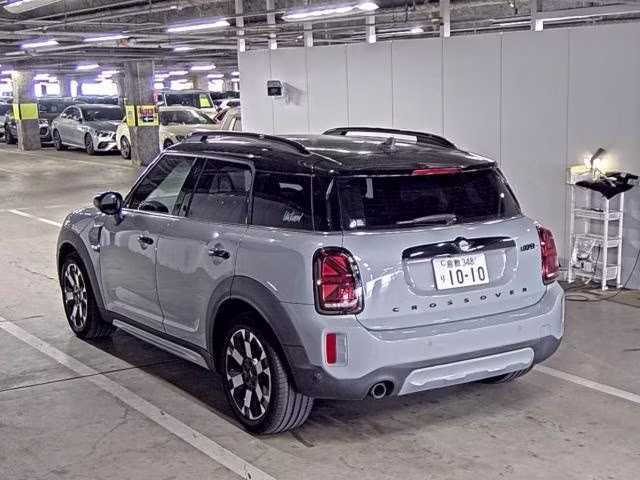 MINI CROSSOVER