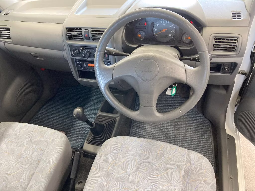 MITSUBISHI MINICA