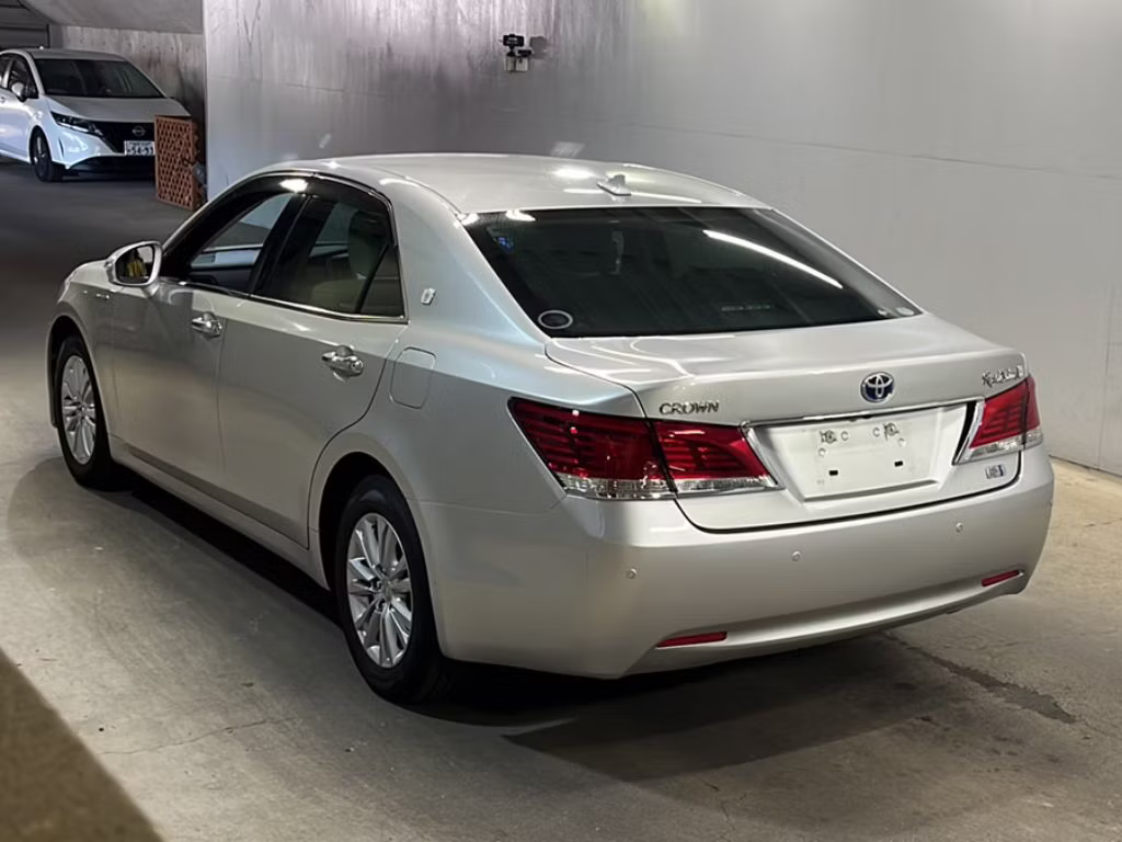 TOYOTA CROWN
