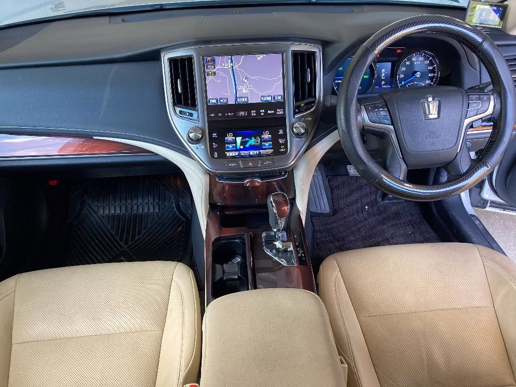 TOYOTA CROWN