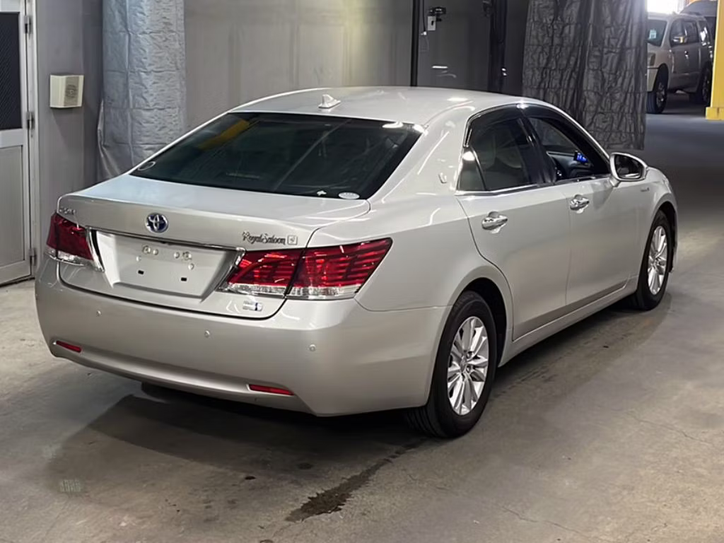 TOYOTA CROWN