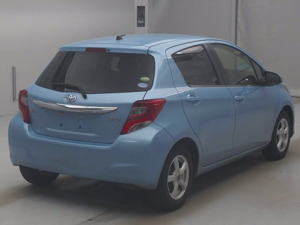TOYOTA VITZ