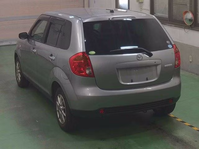 MAZDA VERISA