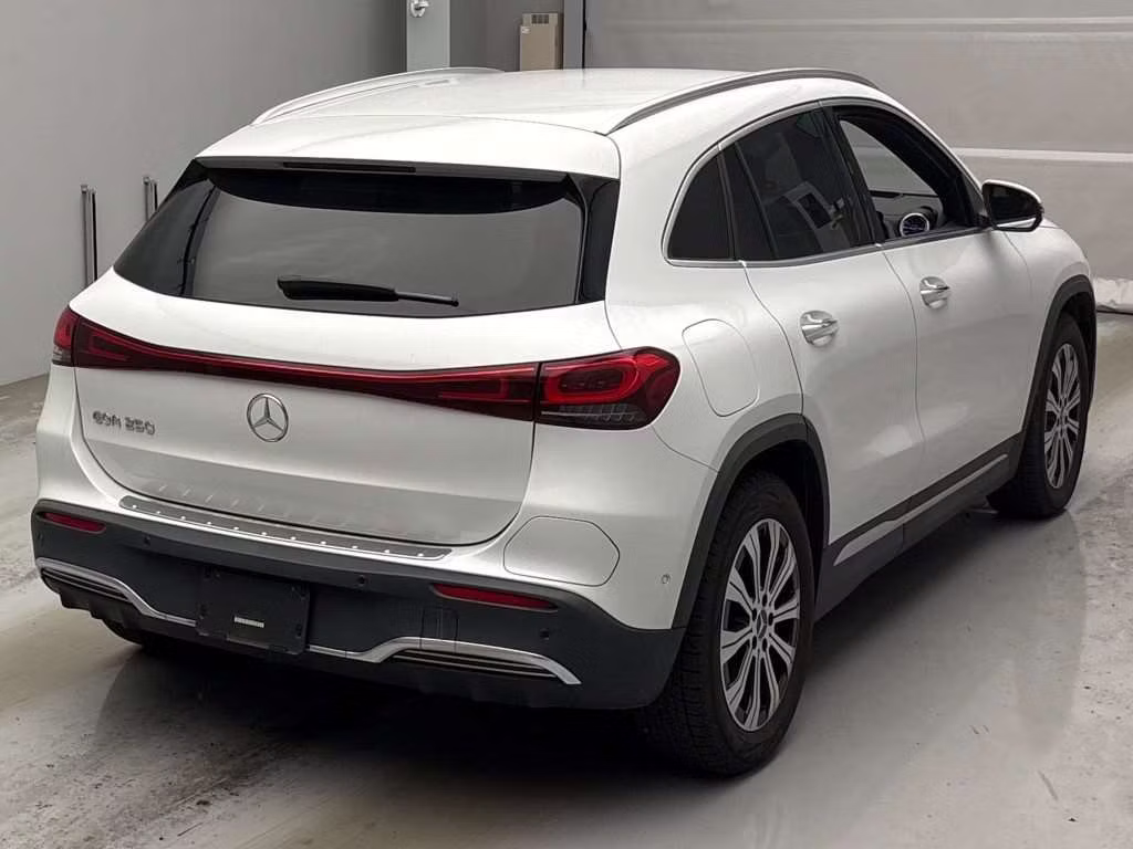 MERCEDES-BENZ EQA