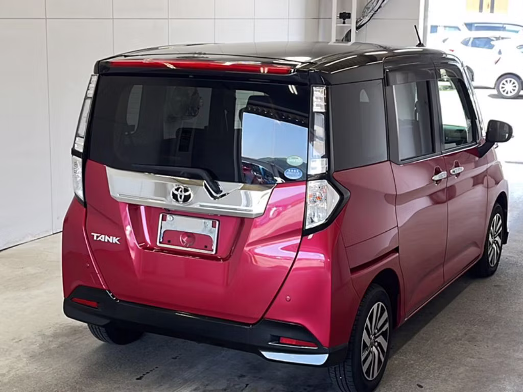 TOYOTA TANK