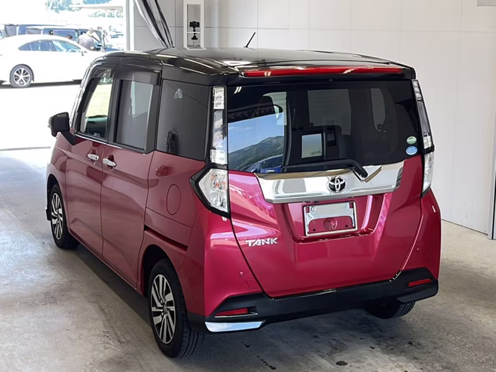 TOYOTA TANK