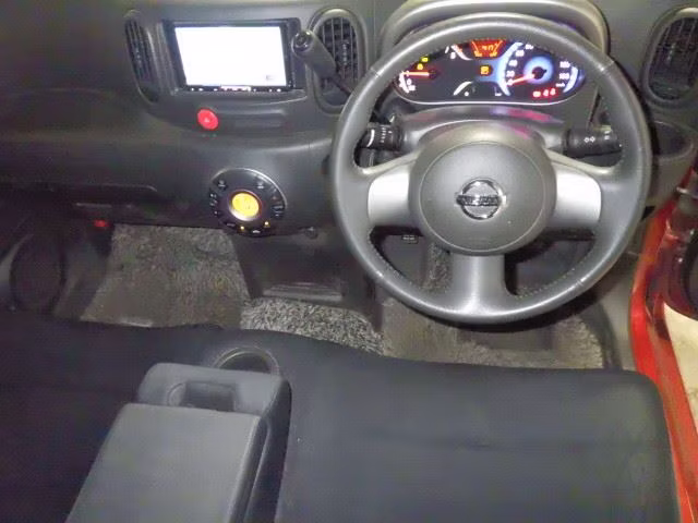 NISSAN CUBE