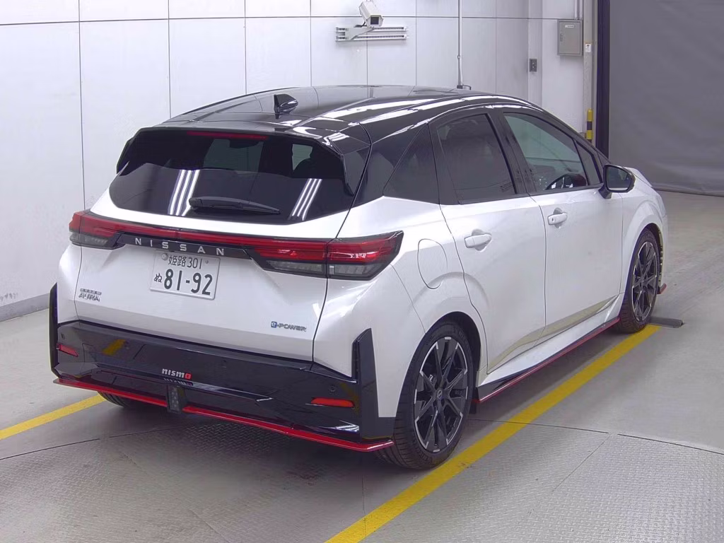 NISSAN AURA