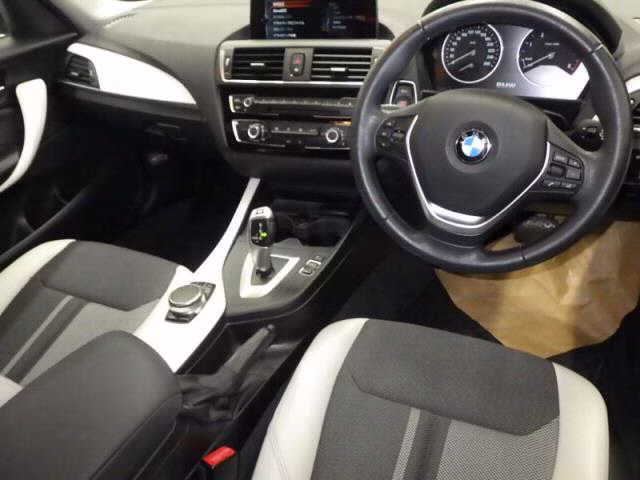 BMW 1-SERIES