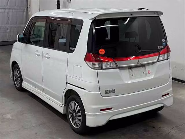 MITSUBISHI DELICA D:2