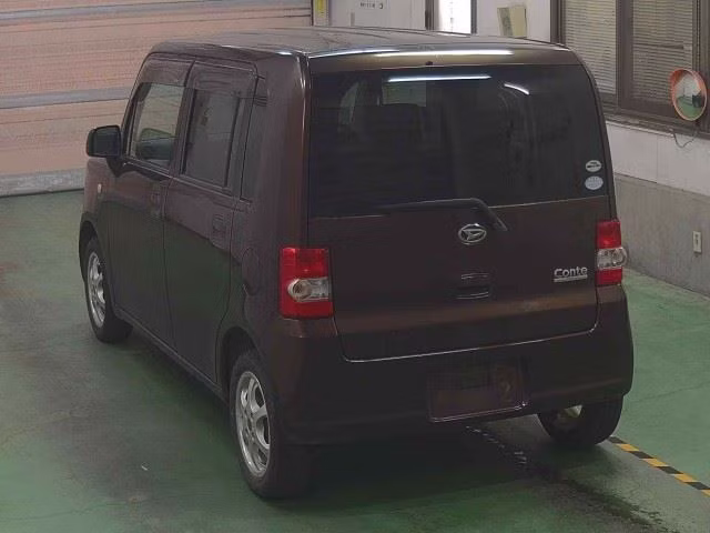 DAIHATSU MOVE CONTE