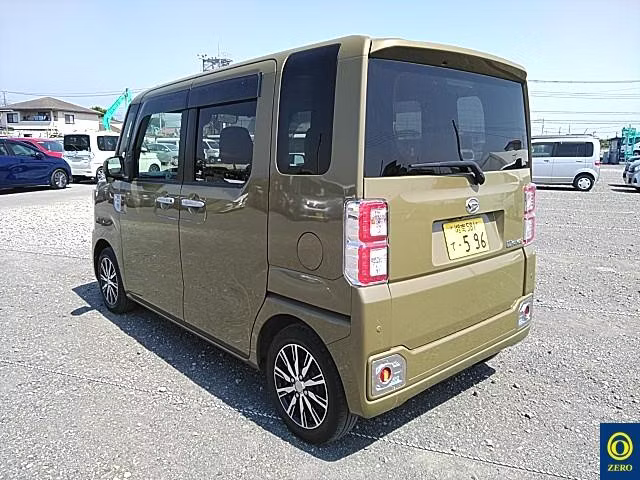 DAIHATSU WAKE
