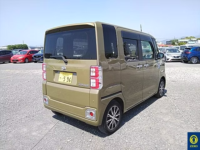 DAIHATSU WAKE