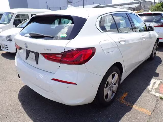 BMW 1-SERIES