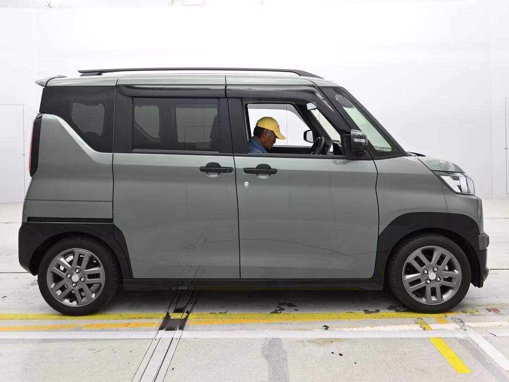 MITSUBISHI DELICA MINI