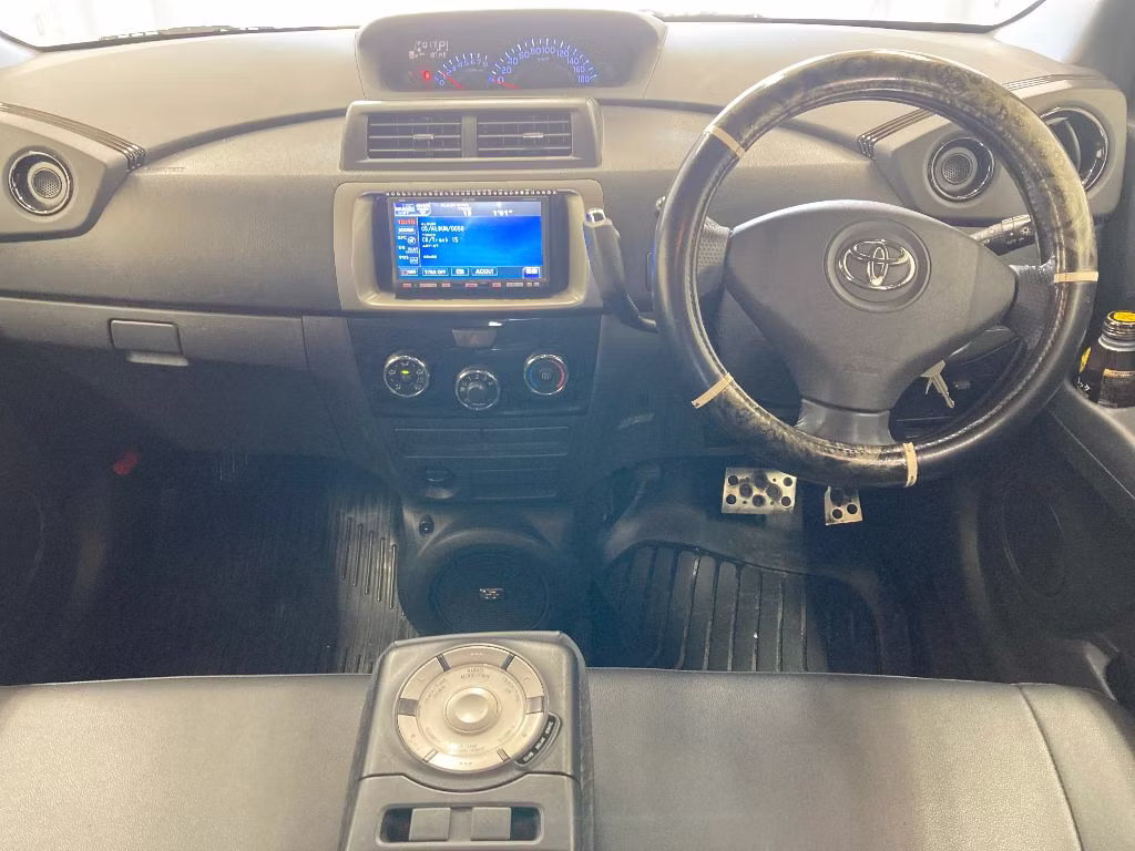TOYOTA BB