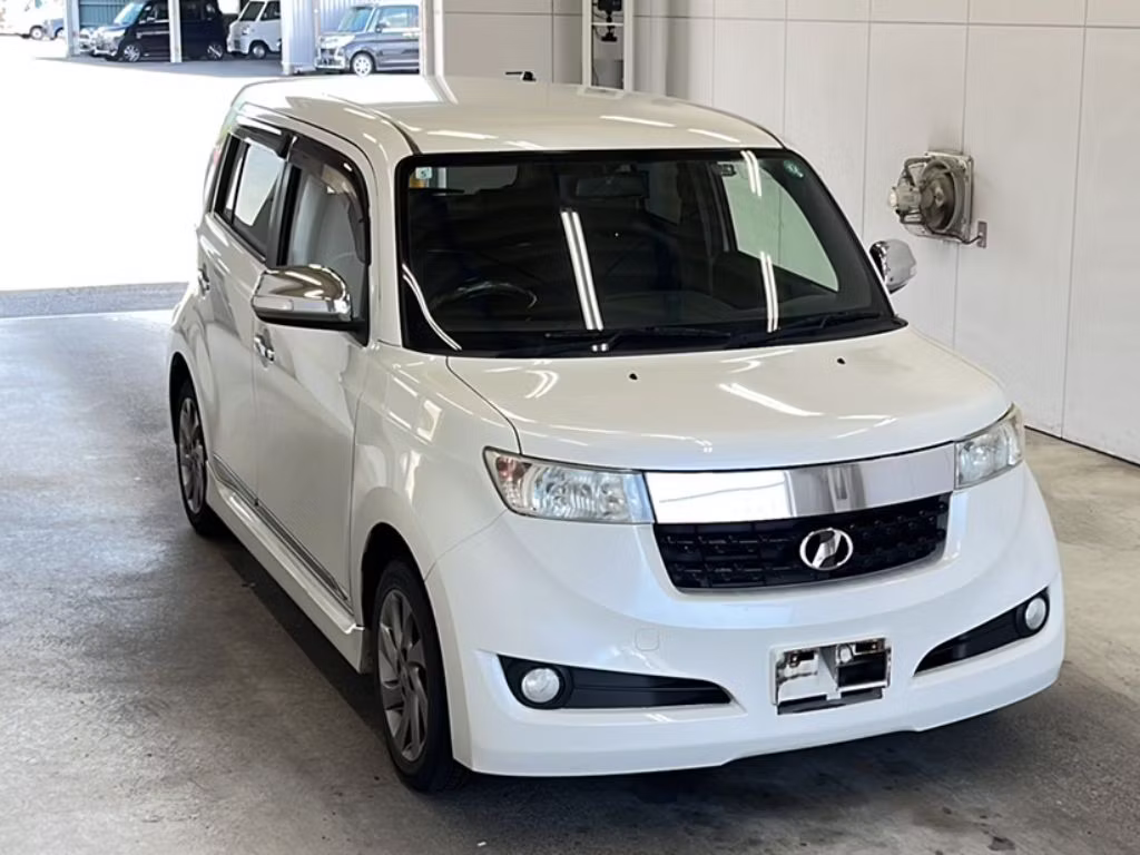 TOYOTA BB