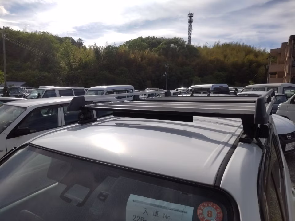 MAZDA FAMILIA
