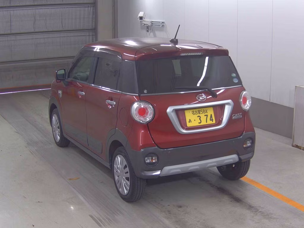 DAIHATSU CAST