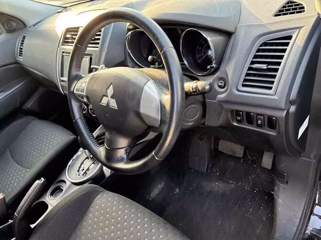 MITSUBISHI RVR