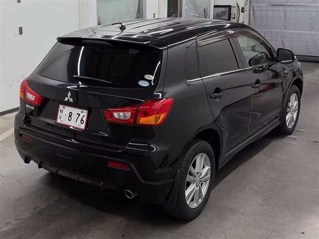 MITSUBISHI RVR
