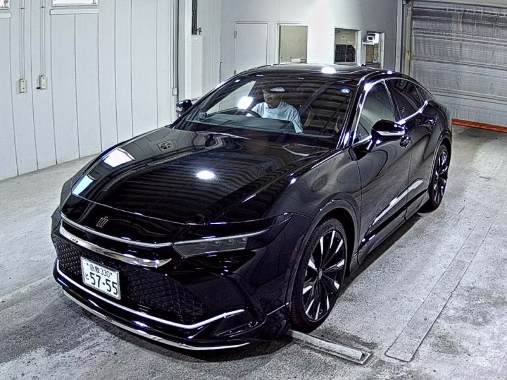 TOYOTA CROWN