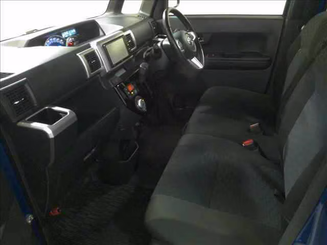 TOYOTA PIXIS MEGA