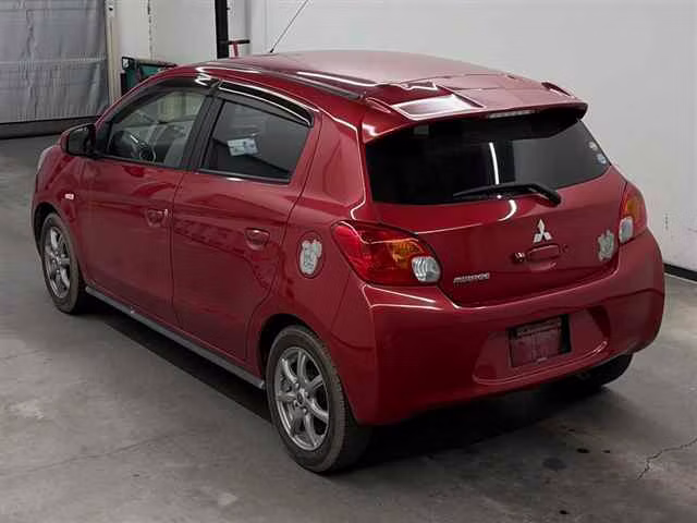 MITSUBISHI MIRAGE