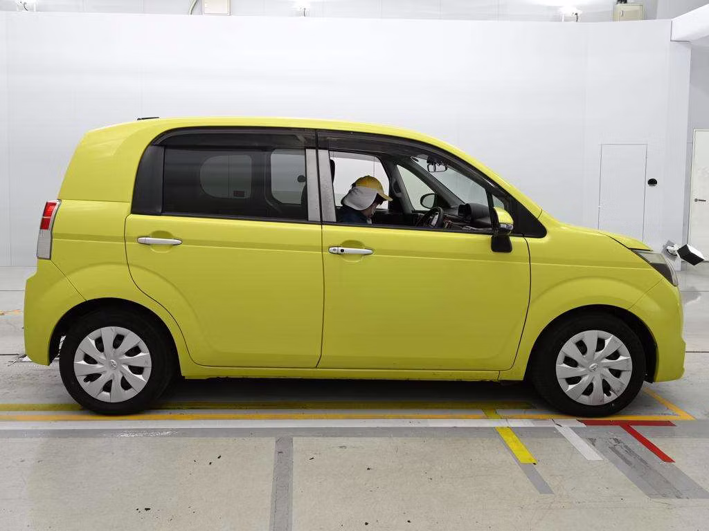 TOYOTA SPADE