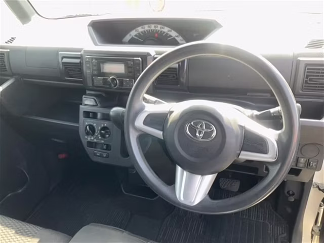 TOYOTA PIXIS MEGA
