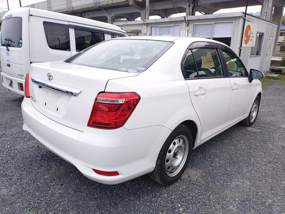 TOYOTA COROLLA AXIO