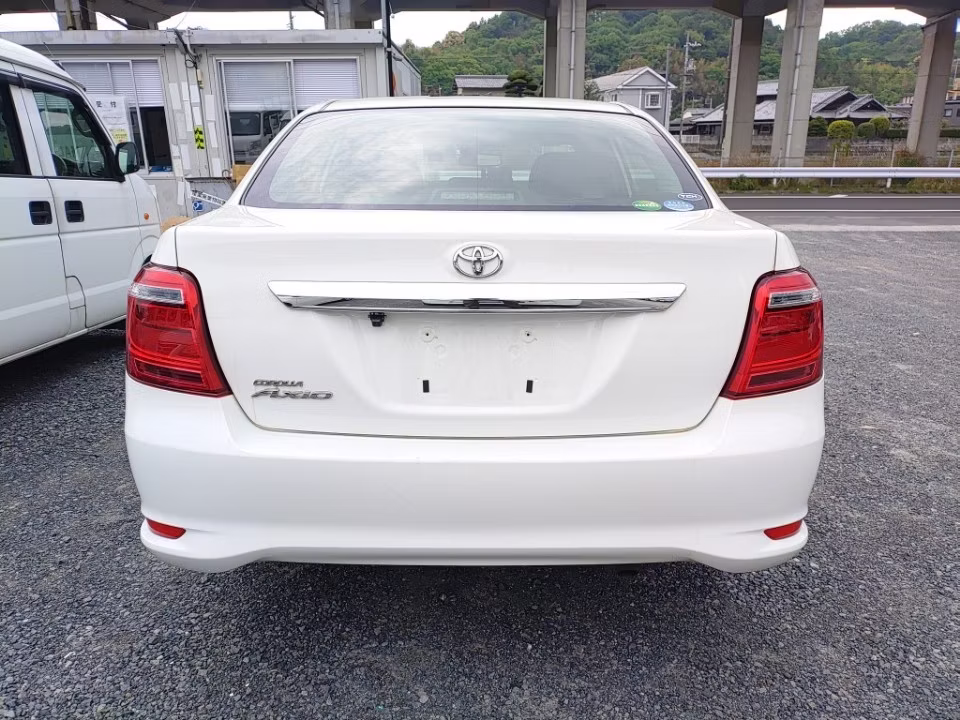 TOYOTA COROLLA AXIO
