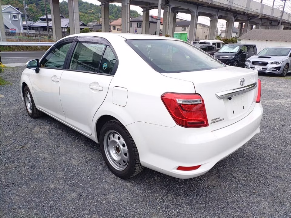 TOYOTA COROLLA AXIO